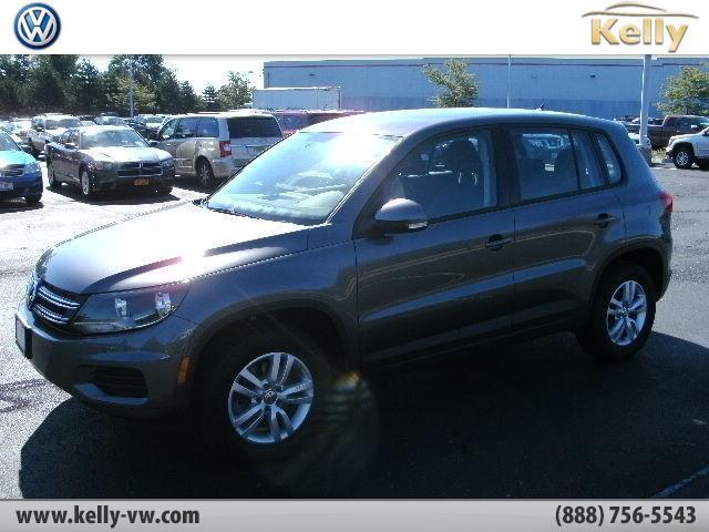 2012 Volkswagen Tiguan S 4Motion Pepper Gray Metallic, DANVERS, MA