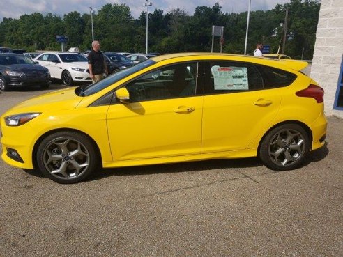 2017 Ford Focus ST Triple Yellow Metallic Tri-Coat, Connellsville, PA