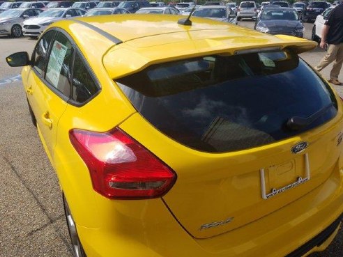 2017 Ford Focus ST Triple Yellow Metallic Tri-Coat, Connellsville, PA