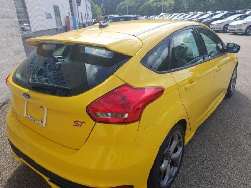 2017 Ford Focus ST Triple Yellow Metallic Tri-Coat, Connellsville, PA