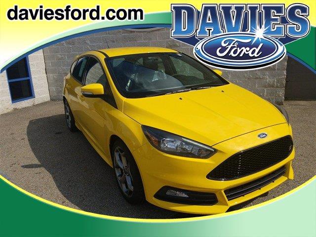 2017 Ford Focus ST Triple Yellow Metallic Tri-Coat, Connellsville, PA