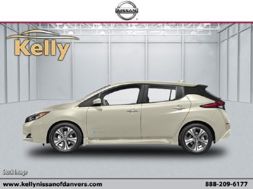 2018 Nissan LEAF SV Pearl White, Beverly, MA