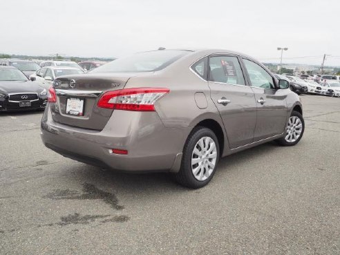 2015 Nissan Sentra 4dr Sdn I4 CVT SV Titanium, Beverly, MA