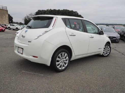 2015 Nissan LEAF 4dr HB S Glacier White, Beverly, MA