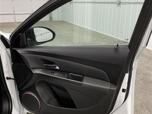 2015 Chevrolet Cruze 2LT Sedan 4D White, Sioux Falls, SD