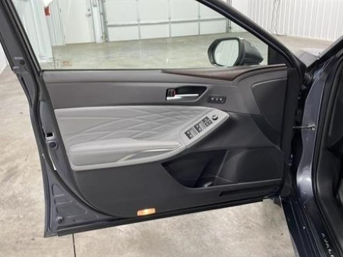 2019 Toyota Avalon Limited Sedan 4D GRAY, Sioux Falls, SD