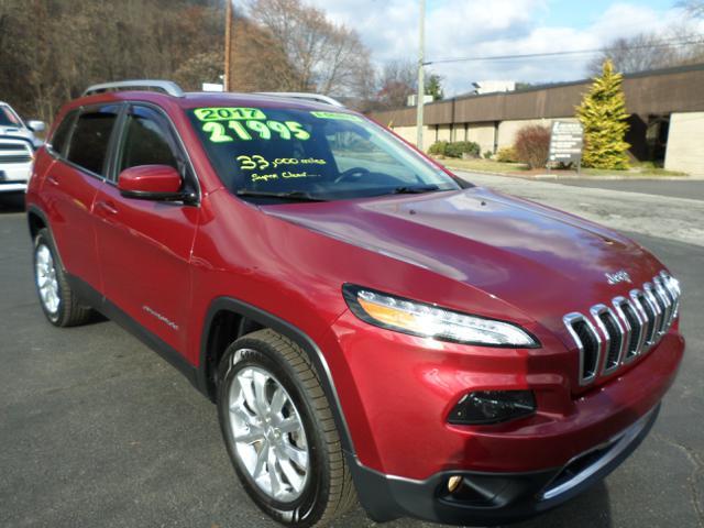 2017 Jeep Cherokee Limited 4WD 3.2L V6 DOHC 24V 9-Speed Automatic Red, Johnstown, PA
