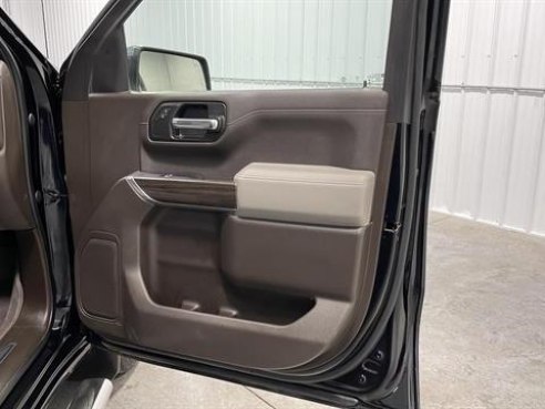 2021 Chevrolet Silverado 1500 LT Pickup 4D 5 3-4 ft Black, Sioux Falls, SD