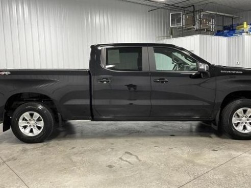 2021 Chevrolet Silverado 1500 LT Pickup 4D 5 3-4 ft Black, Sioux Falls, SD