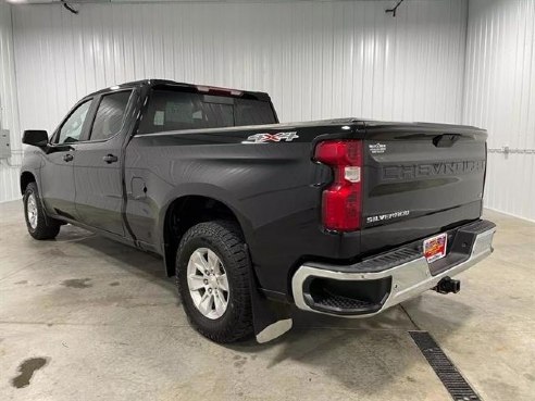 2021 Chevrolet Silverado 1500 LT Pickup 4D 5 3-4 ft Black, Sioux Falls, SD