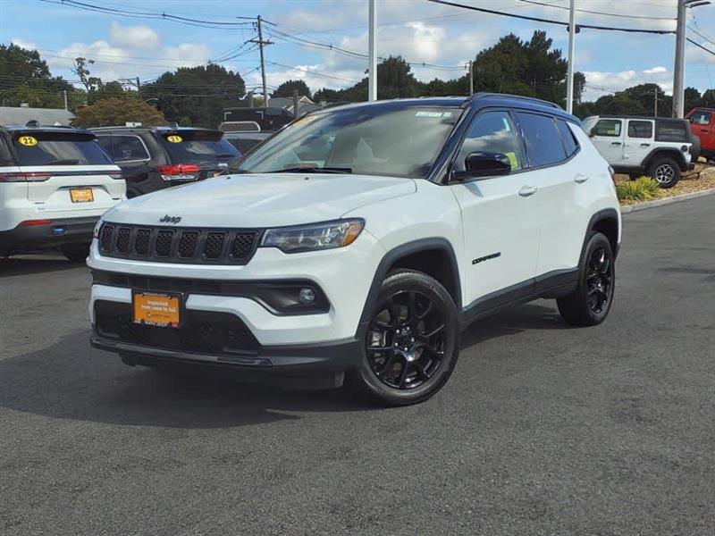 2023 Jeep Compass Altitude Bright White Clearcoat, Lynnfield, MA