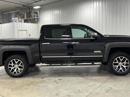 2018 Chevrolet Silverado 1500 High Country Pickup 4D 5 3-4 ft Black, Sioux Falls, SD